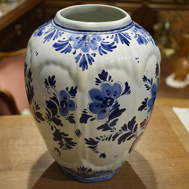 Керамическая ваза "Delft"