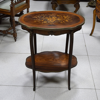 Столик овальный в технике макетри